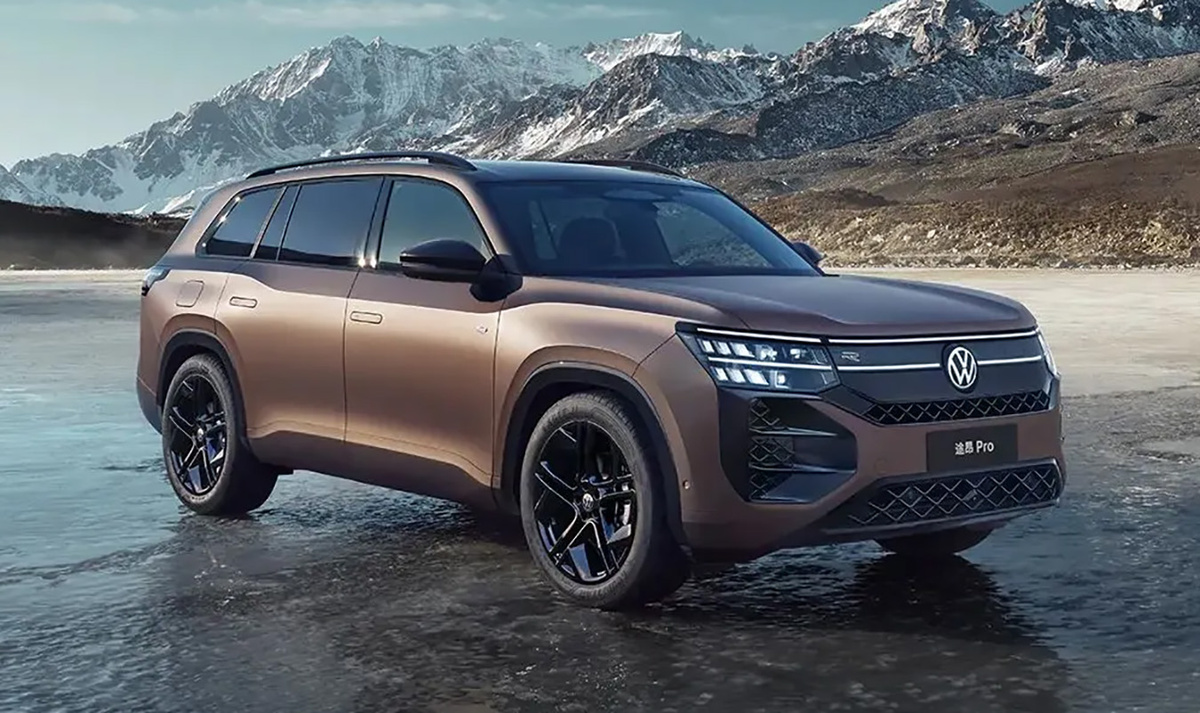 Компания FAW-Volkswagen, одно из ключевых совместных предприятий немецкого автогиганта в Китае, продолжает удивлять рынок инновационными решениями. В апреле 2025 года бренд объявил о запуске уникальной гарантийной программы — «двойной пожизненной» гарантии на кроссоверы и внедорожники Talagon, Tayron и T-Roc. 