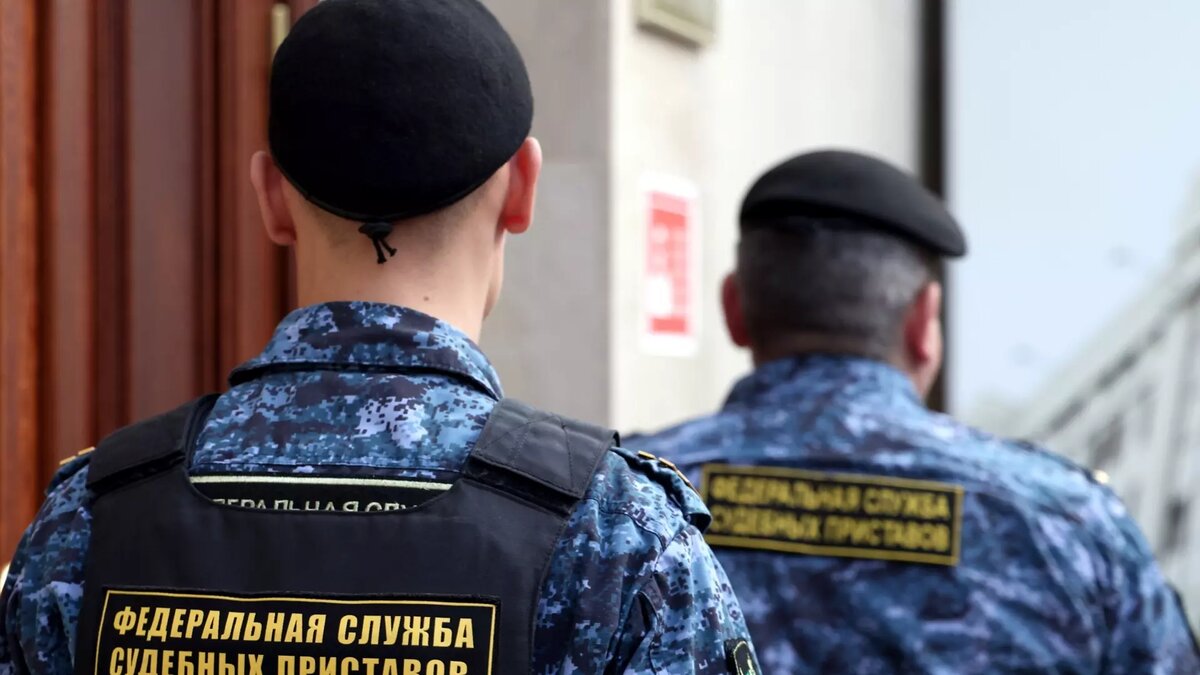 Отнимать последние деньги и еду у должников по закону нельзя, напомнили в ВС. Автор: Алеев Егор Источник: ТАСС