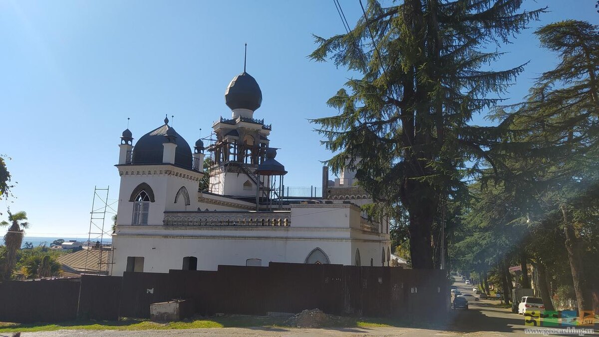 Вилла Алози
