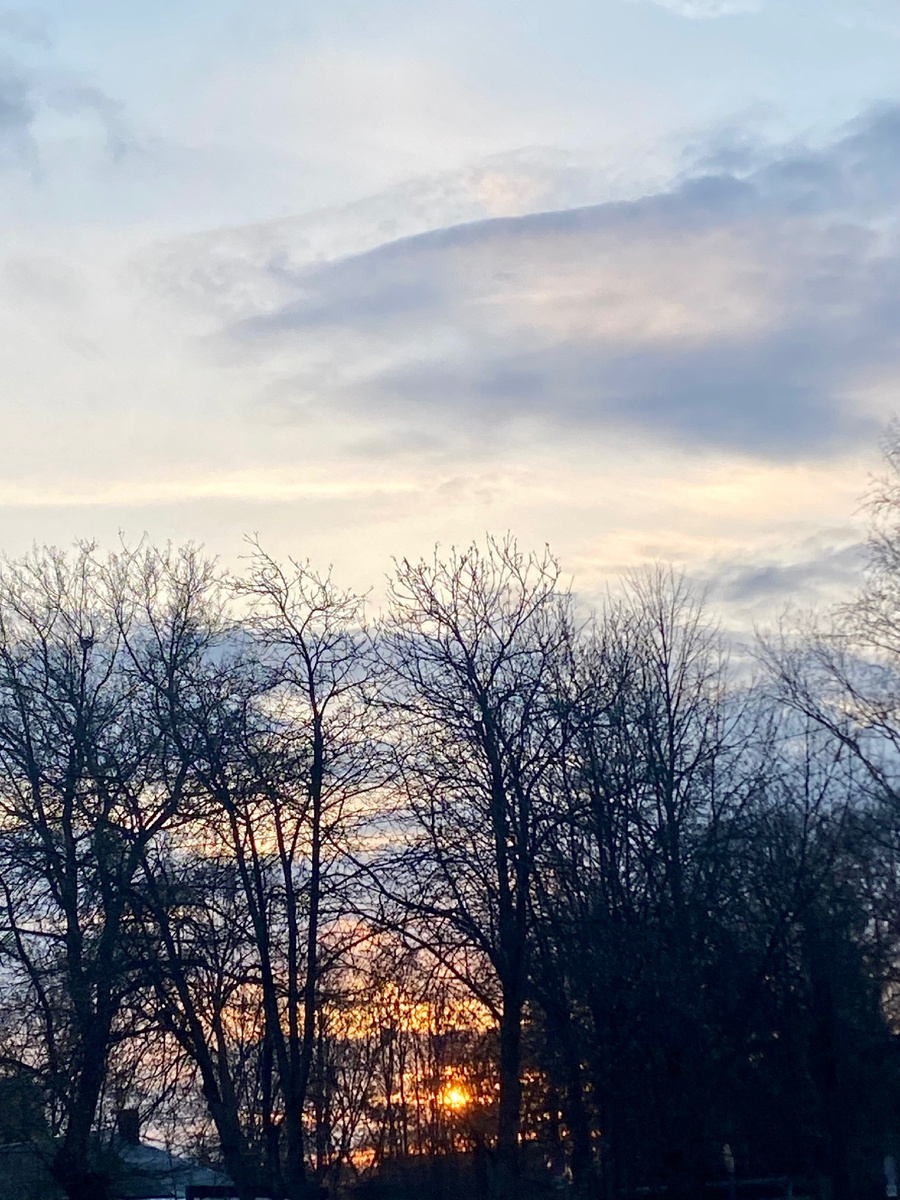 Красивый коломенский закат