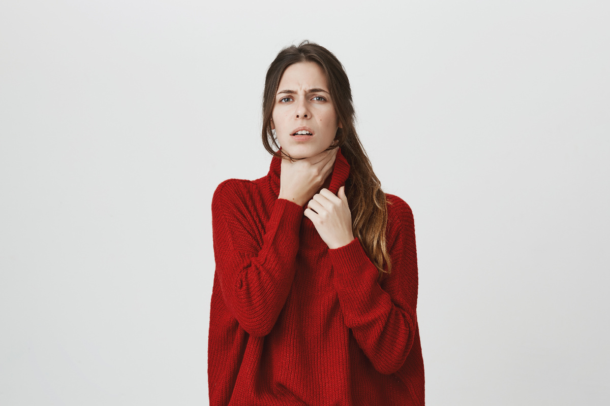 Записаться на бесплатное пробное занятие по вокалу для взрослых По номеру телефона +7 (991) 077-51-59