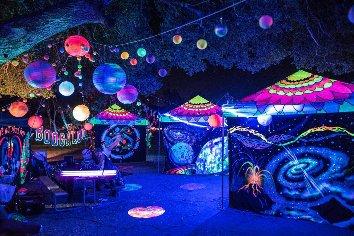 Pin on Debi Cable s 3d Blacklight experience