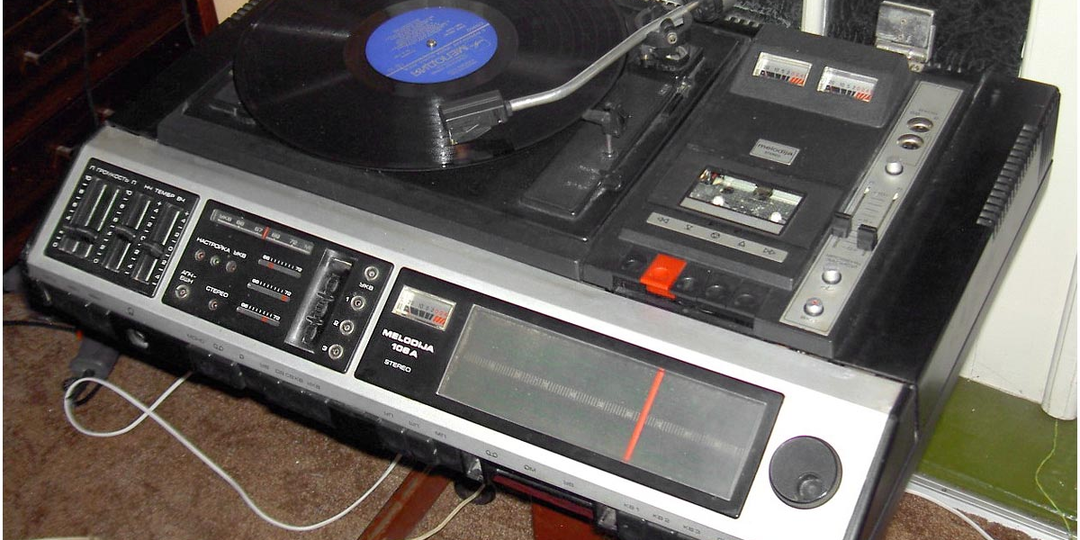 Мелодия-106 стерео — легендарный музыкальный центр Рижского радиозавода