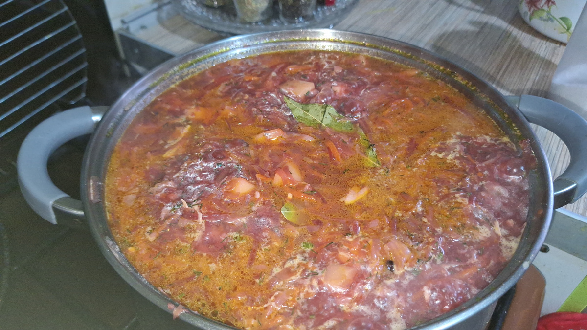 А мне очень нравится мой борщ))