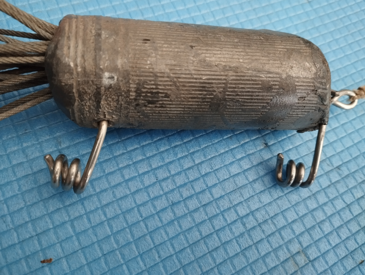 Спирали по которым заводится леска. Фото автора Калачева А.В.