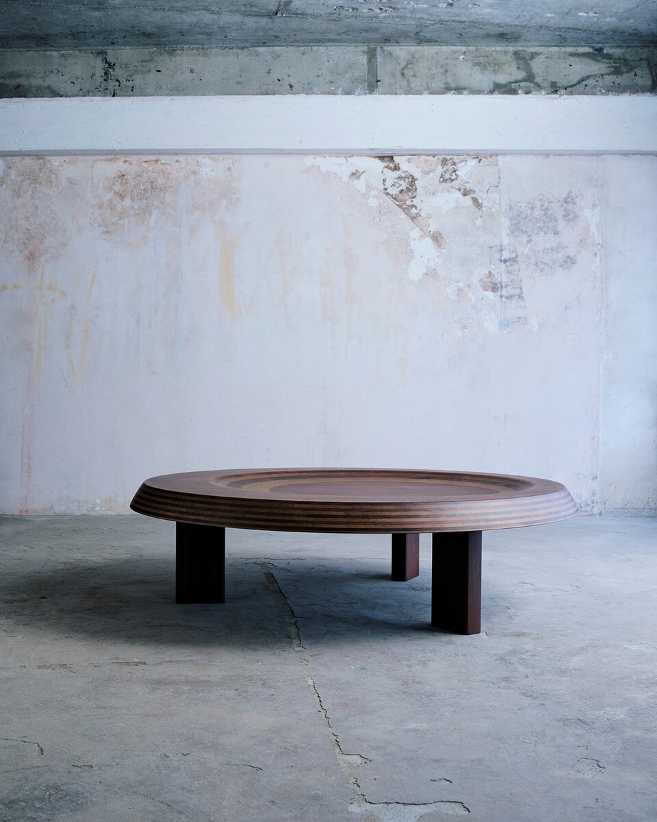    Saint Laurent, Prada и Miu Miu. Чем запомнилась выставка Salone del Mobile 2025. Выбор BURO. (фото 4)