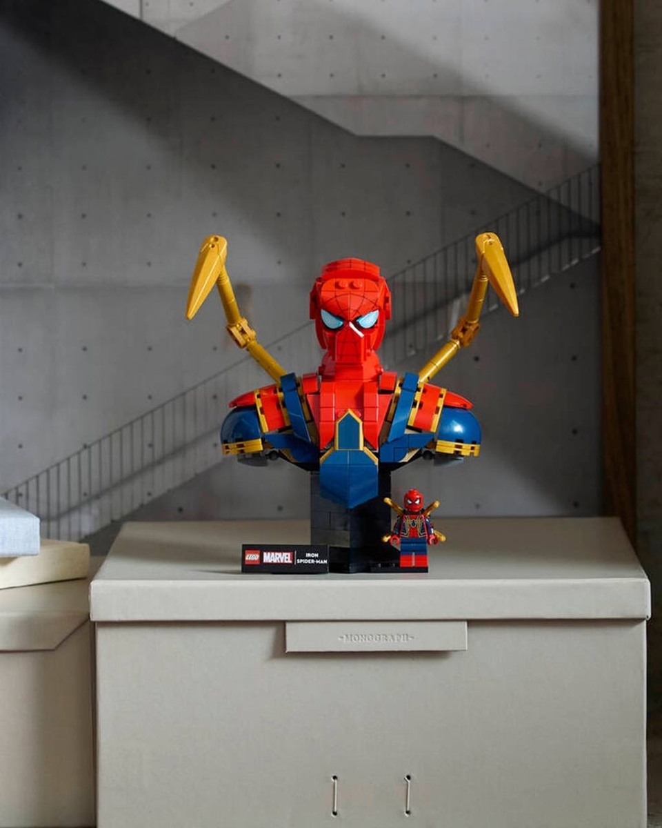 LEGO анонсировала линейку бюстов Marvel: первые герои — Железный человек и Человек-паук  
