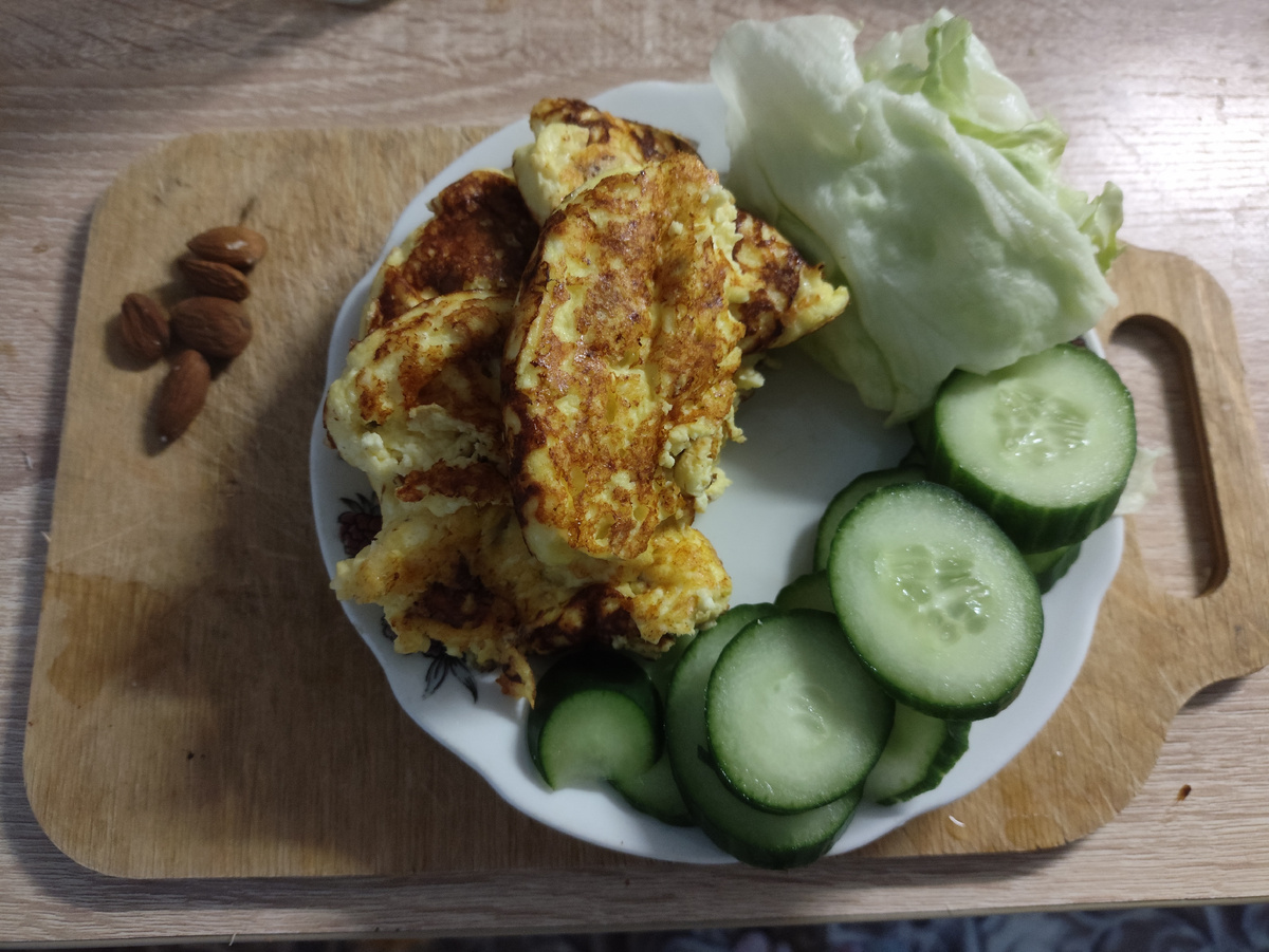 Из орехов у меня только миндаль.