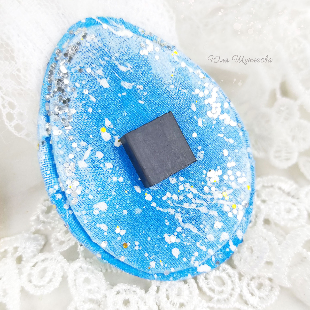 Оформление спинки декоративного яйца на примере магнитика