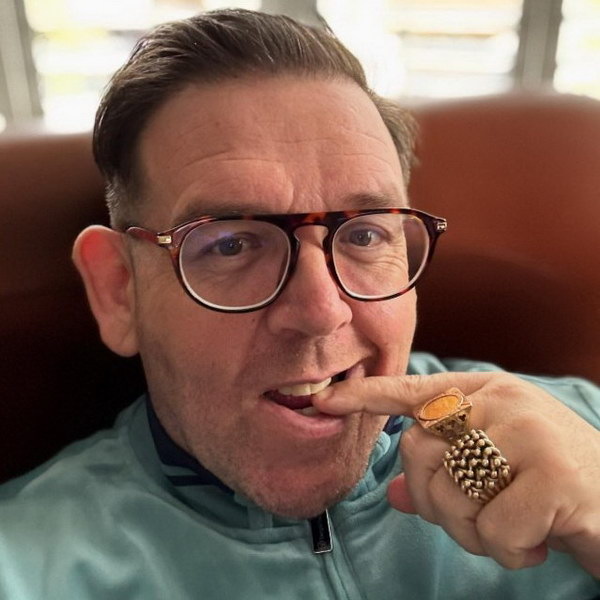     Ник Фрост, Пол Уайтхаус и Джанет Мактир снимутся в сериале «Гарри Поттер»