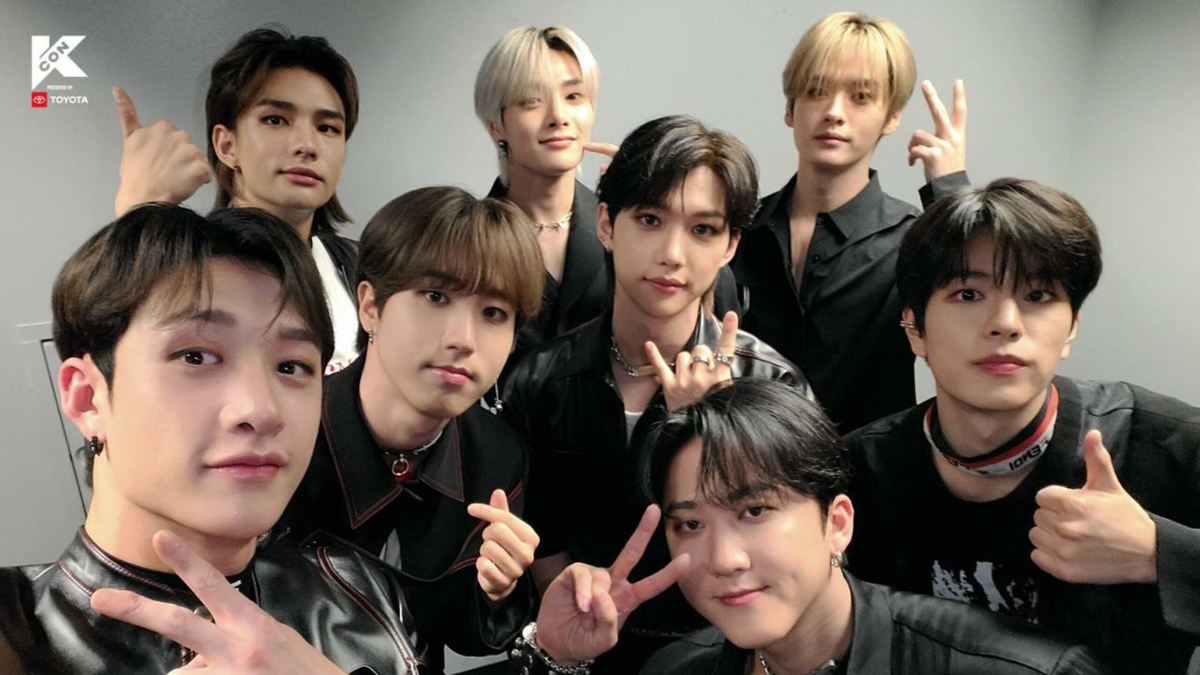 Группа Stray kids