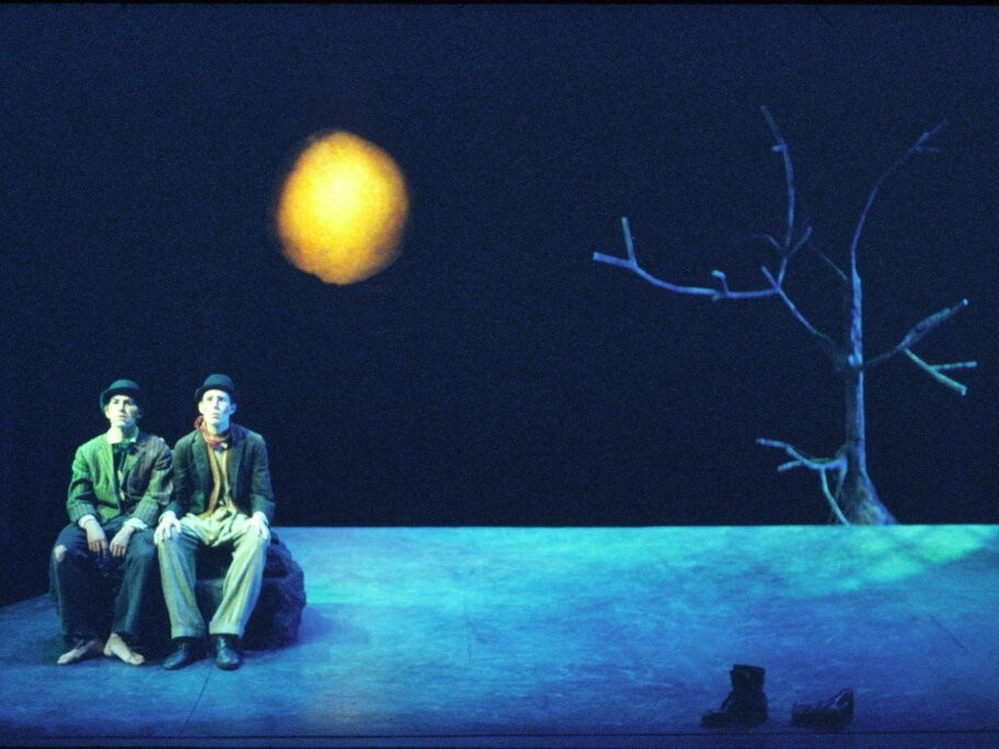 С.Беккет "В ожидании Годо".