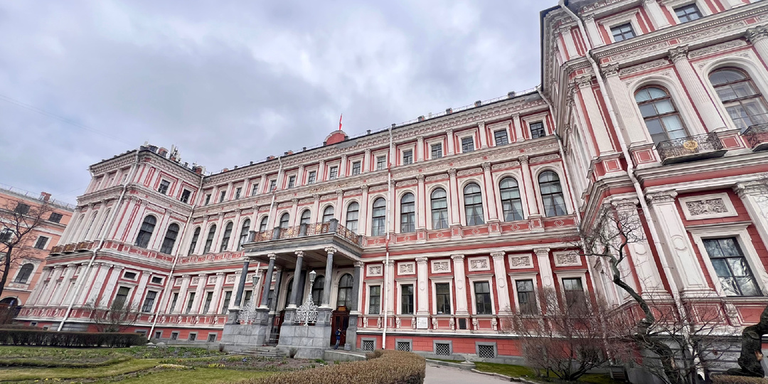 2 вещи, способные спасти экскурсию по Николаевскому дворцу