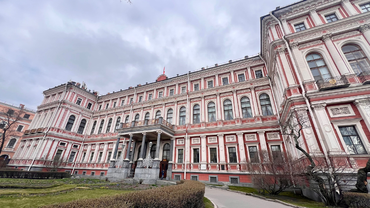 Николаевский дворец 