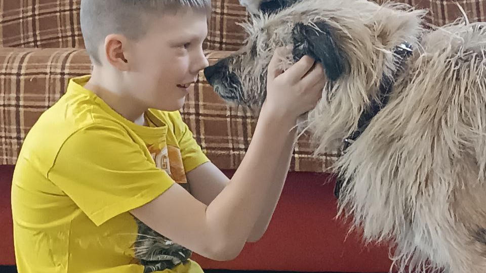 После тяжелой операции Бася обрела любящую семью у своего врача