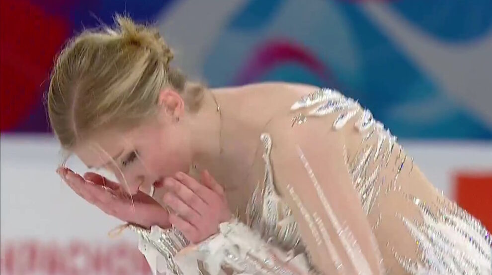 Софья Муравьева дальше идет без Евгения Плющенко. Фото: стоп-кадр прямого эфира "Первого канала".