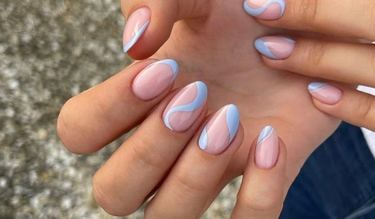     Голубой маникюр: модные идеи в небесных оттенках