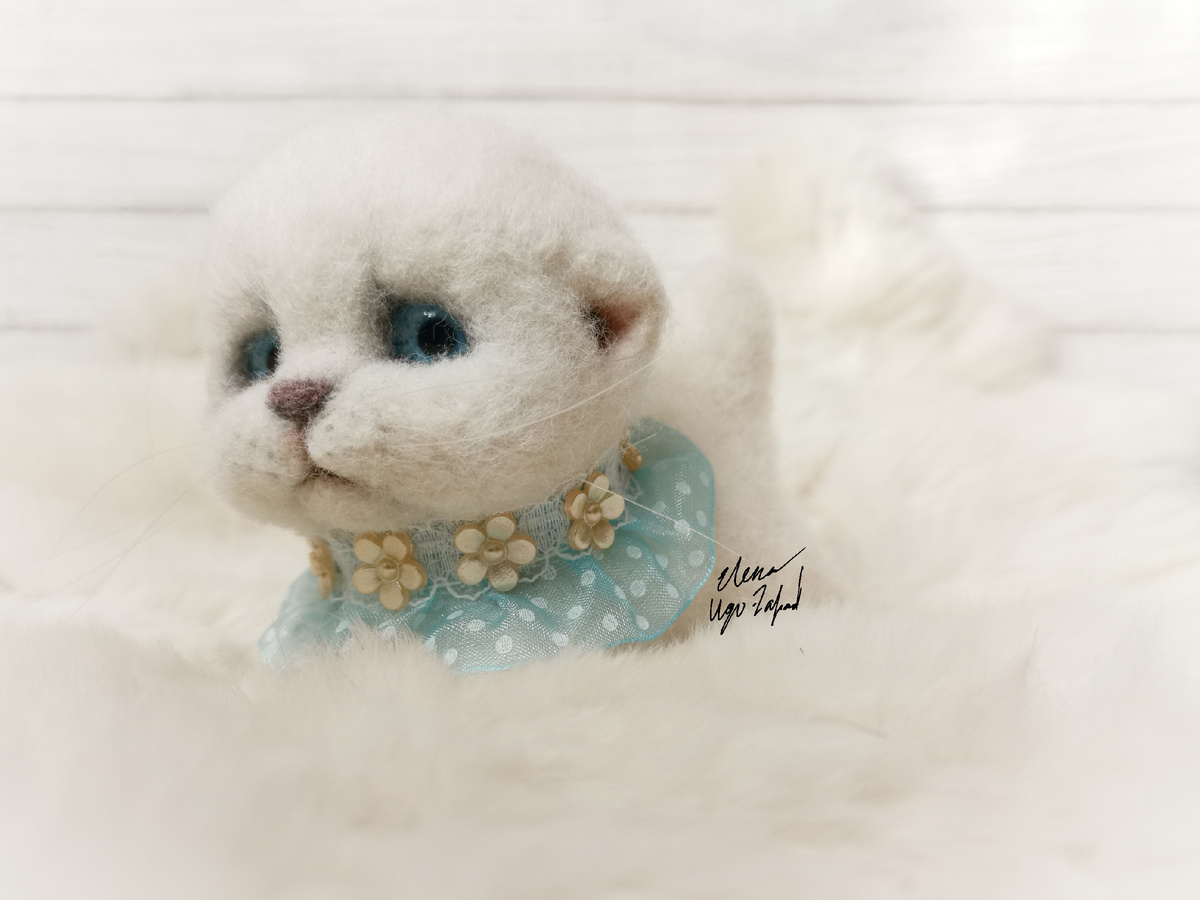 Мини котенок валяный