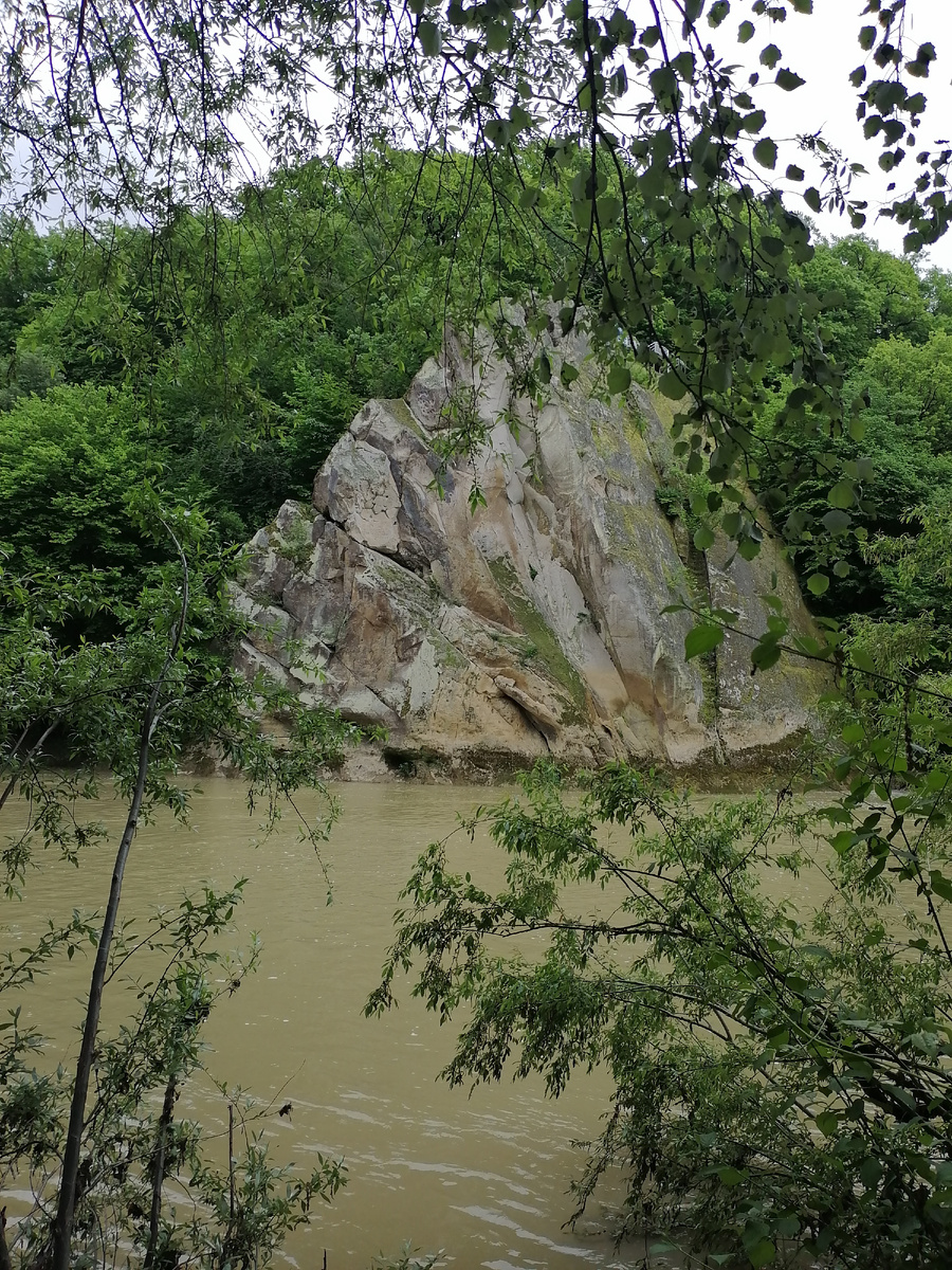 Скала Петушок.