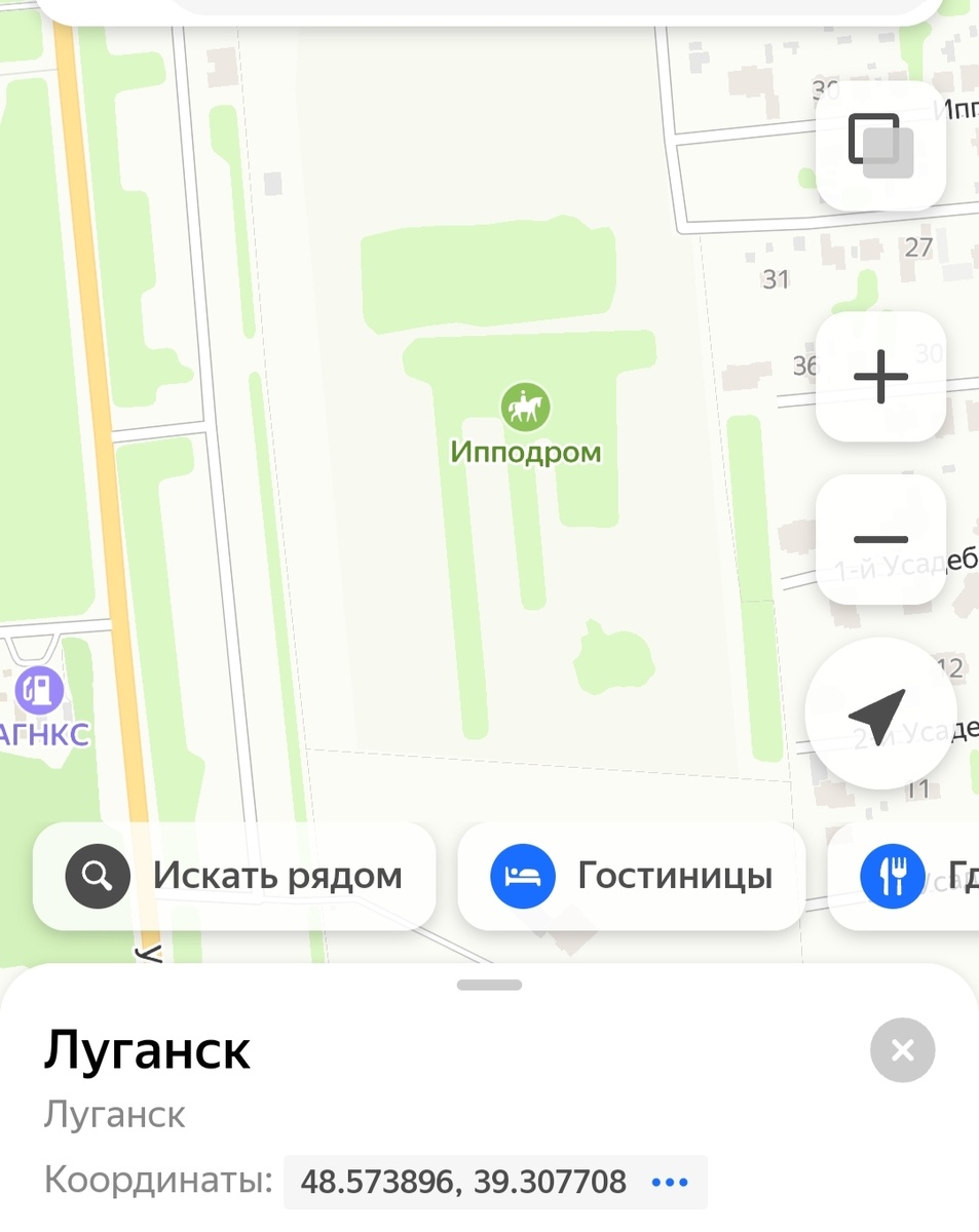И всё, что вы видите на карте - голо поле. Территория конно-спортивная выше верхнего края карты