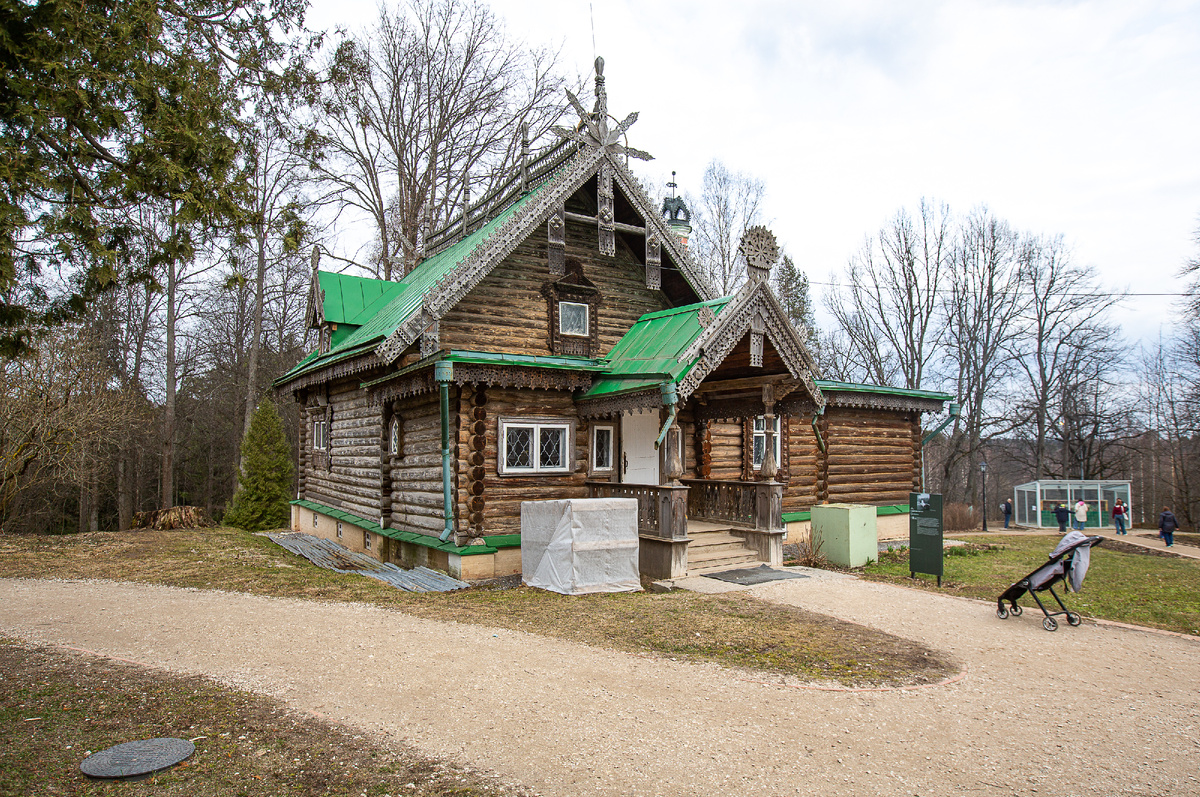 Студия-мастерская в усадьбе Абрамцево. Сергиево-Посадский городской округ, Московская область. Фото автора статьи