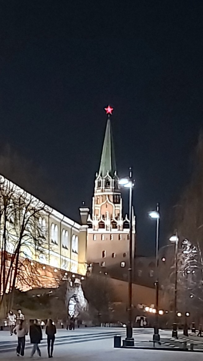 Со стороны Вечного огня