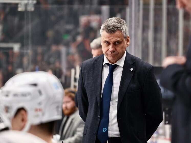     Главный тренер минского "Динамо" Дмитрий Квартальнов говорит, что в его команде нет игроков с потухшими глазами. Фото Юлии Боровиковой ("Вечерний Челябинск")