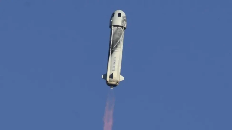 Ракета New Shepard доставила женщин к границе космоса. Фото: Getty Images