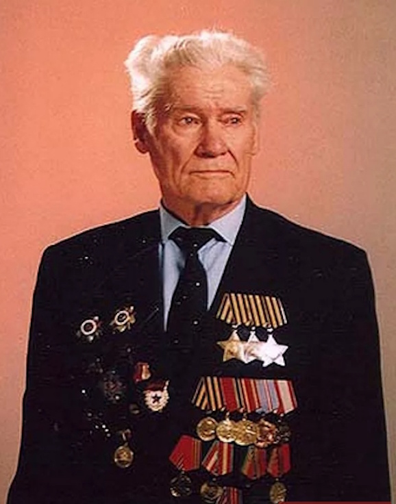 Полный кавалер ордена Славы Иванов Мстислав Борисович