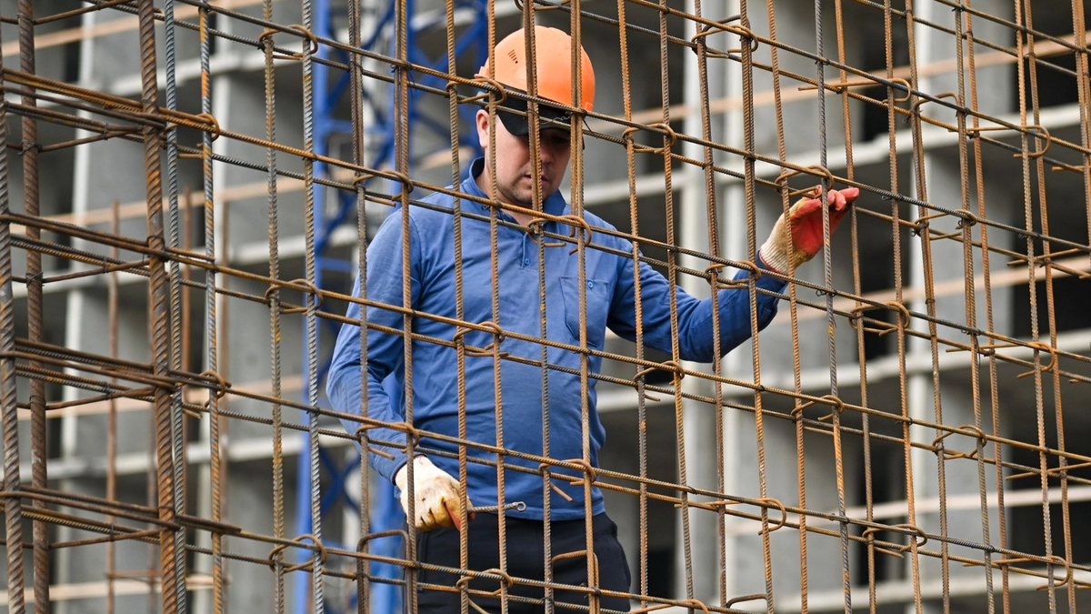 Жилья может не хватить на всех желающих купить квартиры. Фото: Игорь Онучин. ТАСС