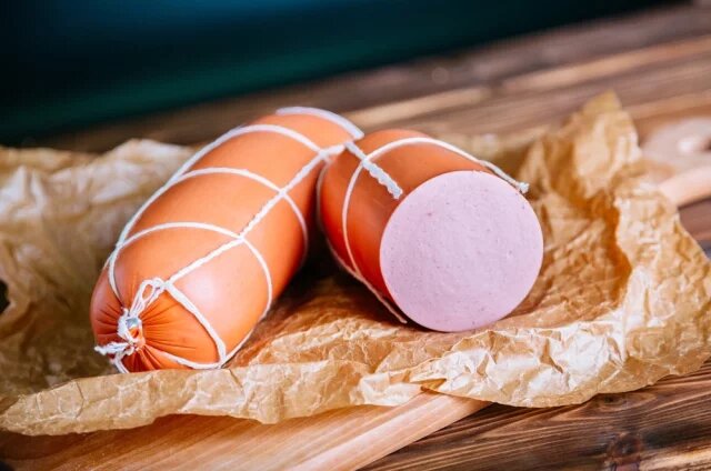    Чем отличается докторская колбаса от молочной?