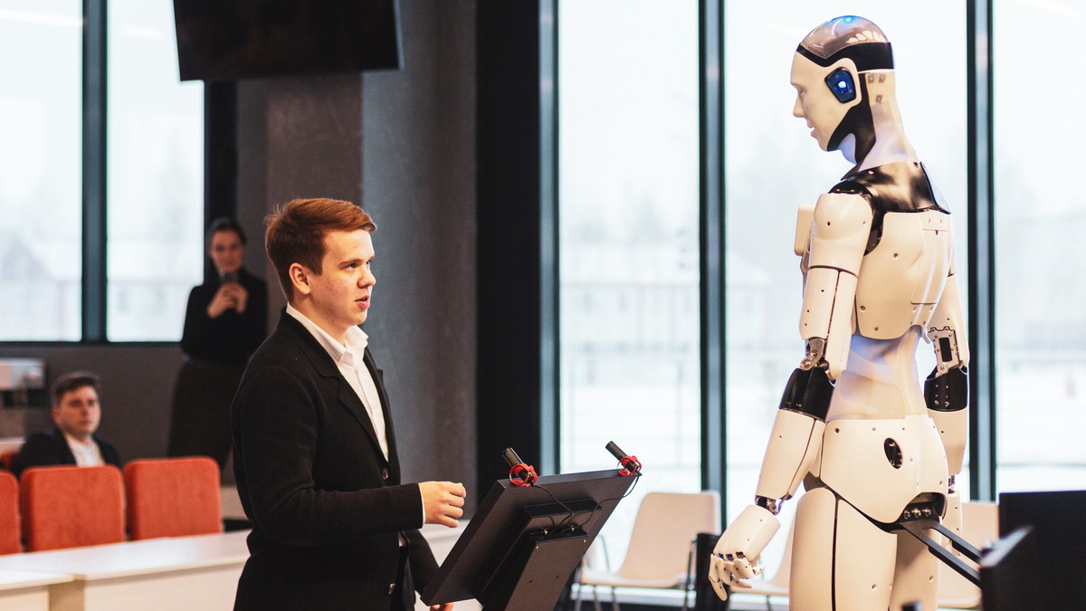    В Когалыме планируют создать лабораторию робототехники в филиале Пермского политеха