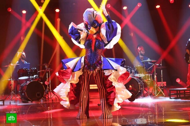    кадр из шоу «Маска» (12+), НТВ, 2025 год