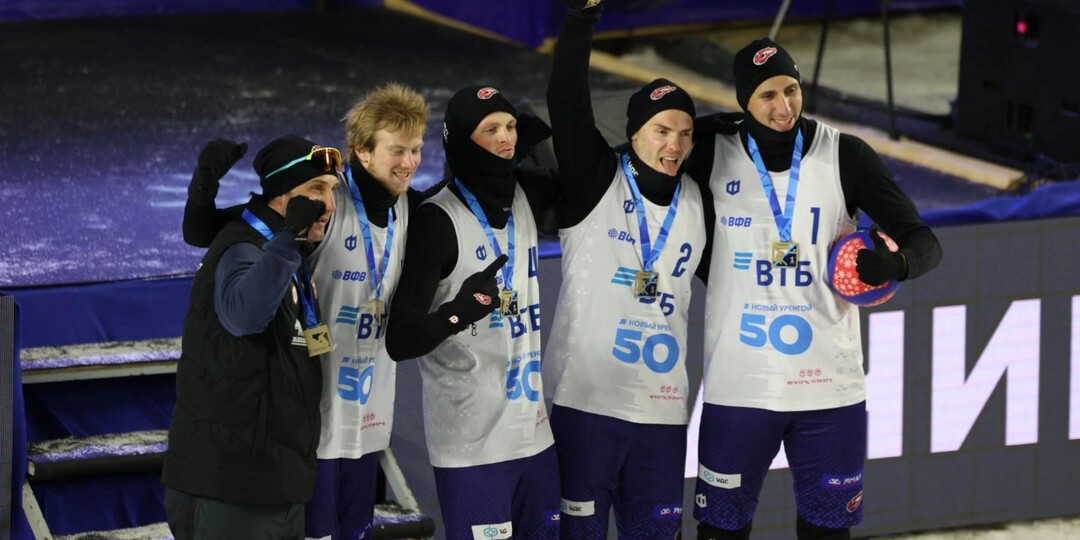 Губернатор Ямала поделился видео с «огненных» игр по волейболу на снегу