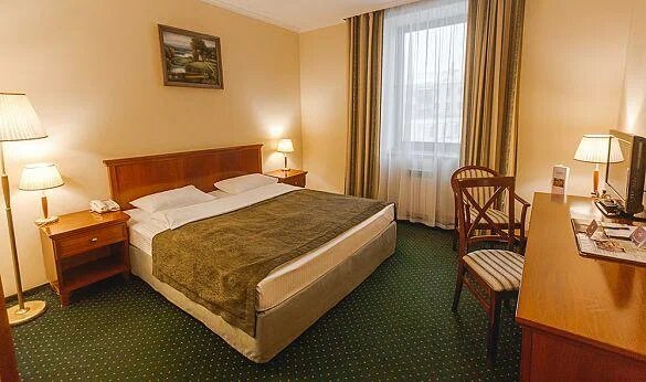 Номер стандарт с 1 двуспальной кроватью Фото с сайта travel.yandex.ru