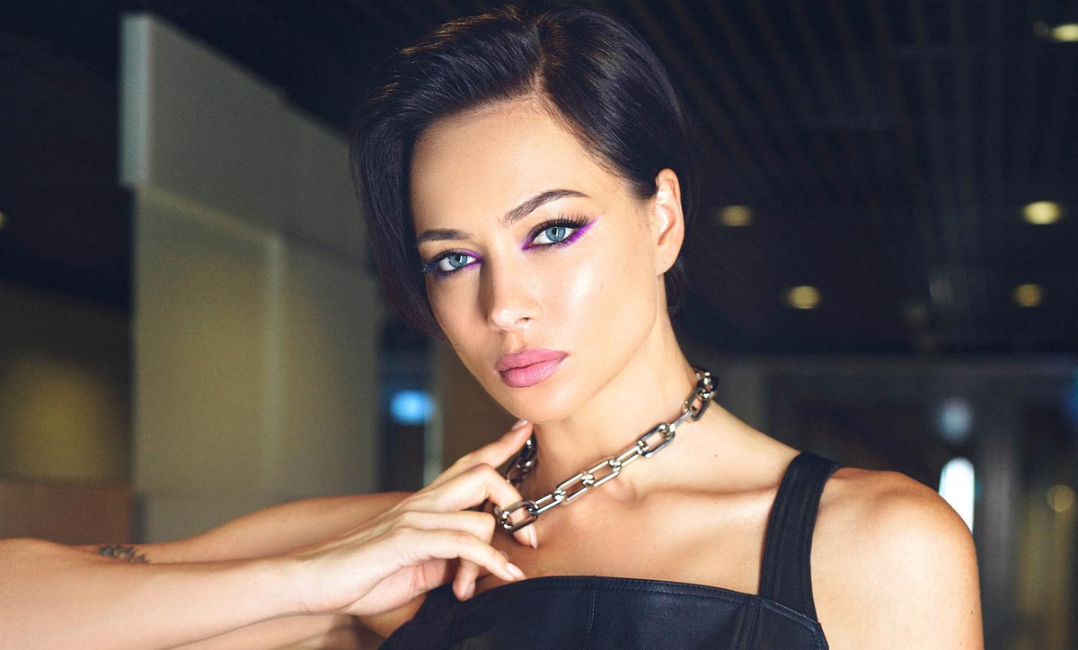 Настасья Самбурская