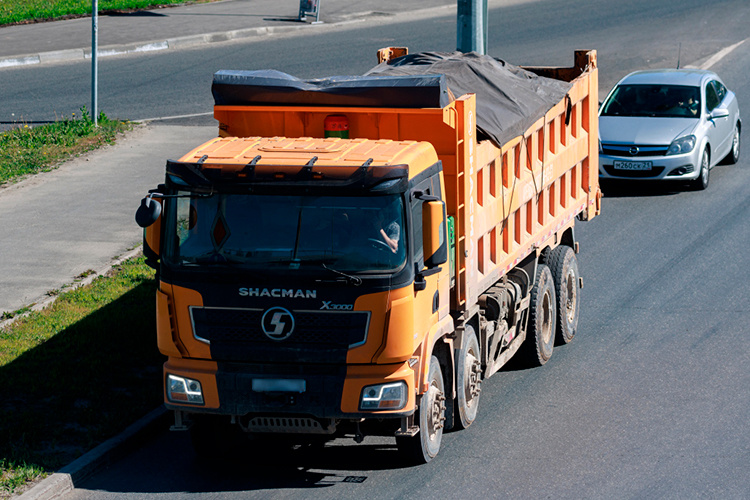    В феврале этого года у самосвала Shacman модели SX3258 приостановили действие одобрения типа транспортного средства (ОТТС).   
Фото: «БИЗНЕС Online»