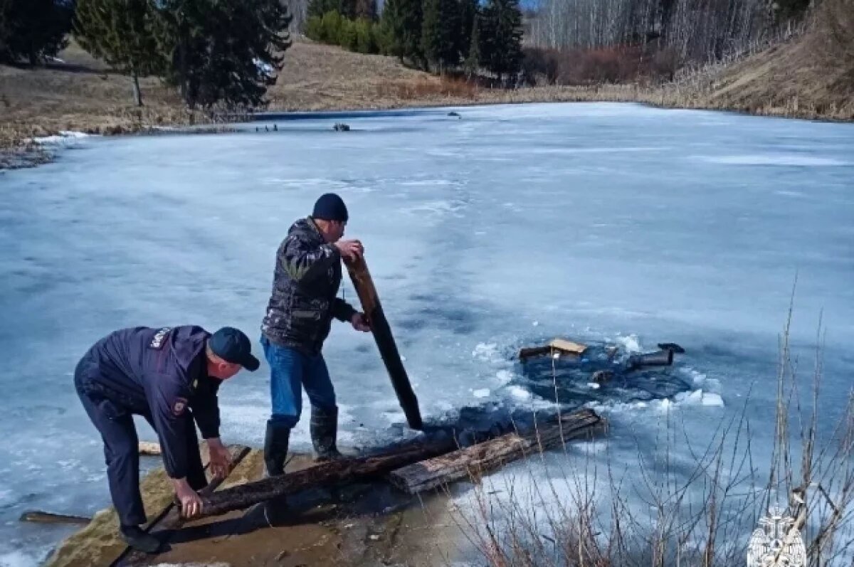    Тело рыбака нашли в пруду удмуртской деревни