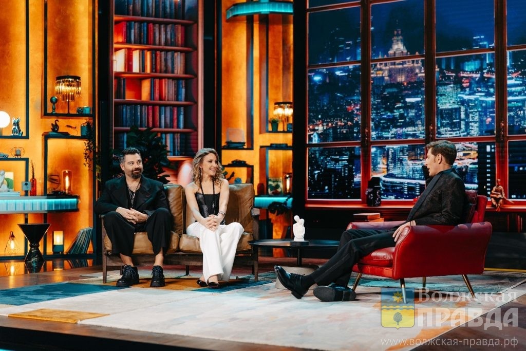 Звёздная пара на шоу у Павла Воли📷    Муж волжанки Юлии Ковальчук не стесняется в выражениях в её адрес
