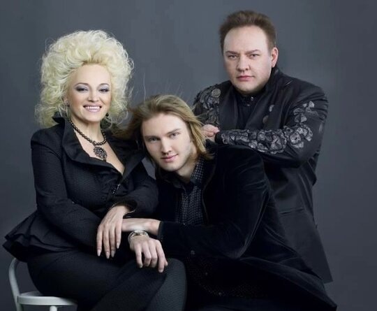 Надежда Кадышева и Александр Костюк с сыном