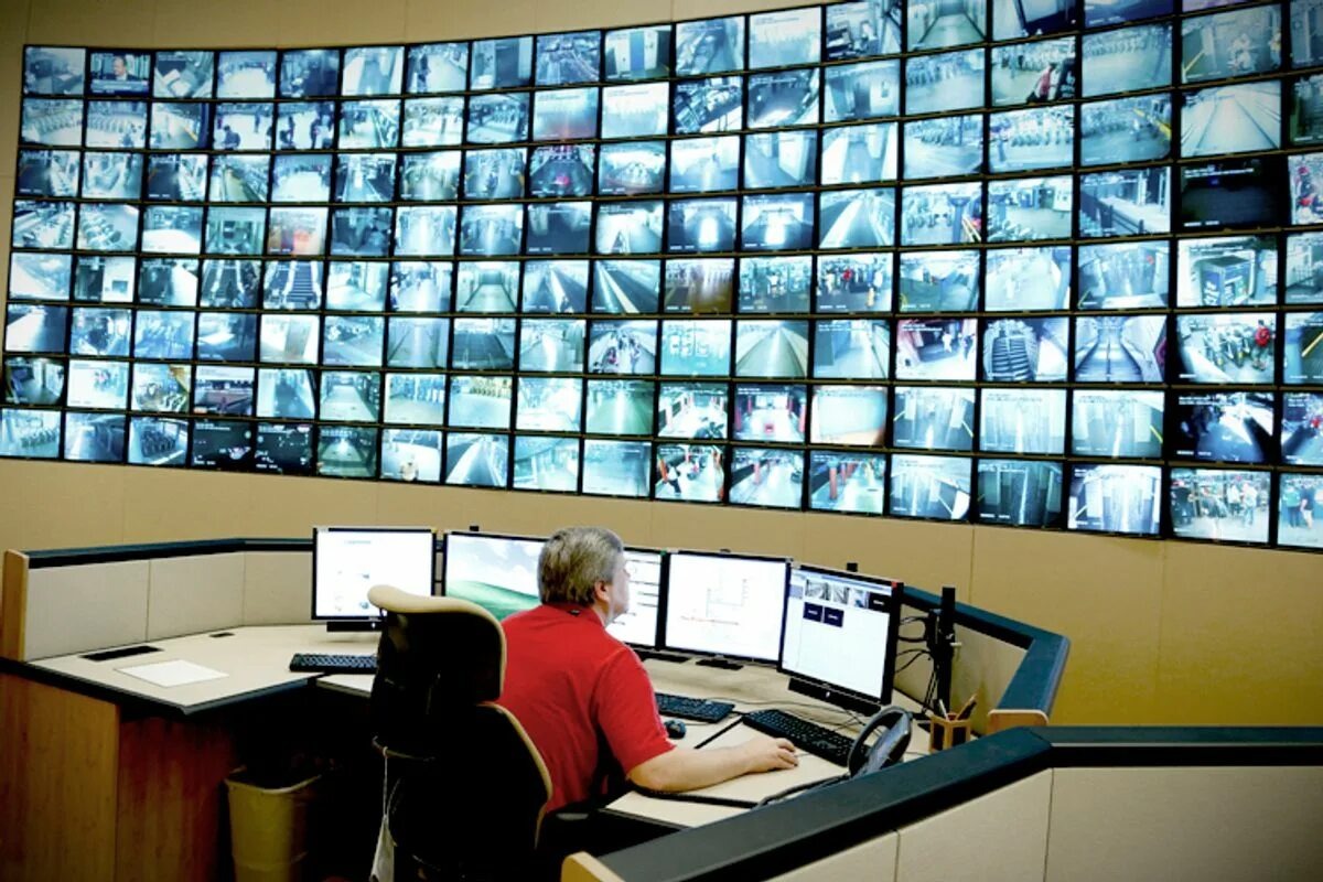 Фото заимствовано - https://www.salon.com/2013/04/16/the_boston_bombing_privacy_lesson/