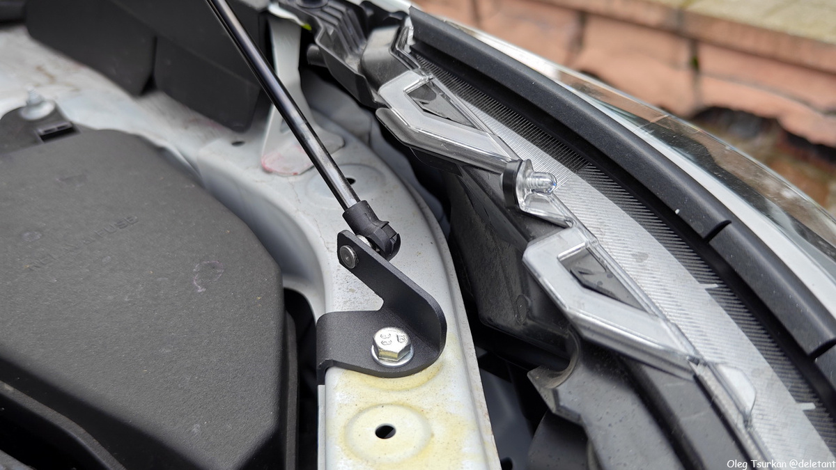 
кронштейн © deletant