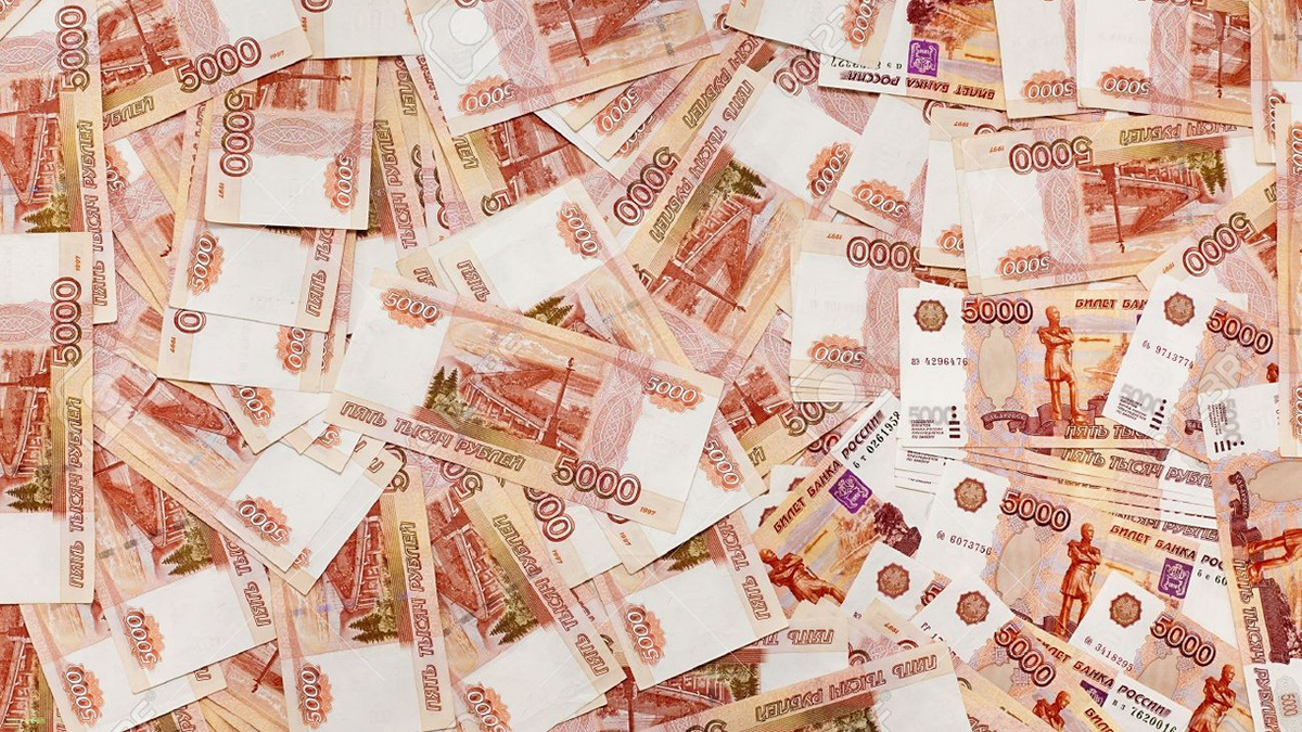 Доллар растет, рубль падает: новая волна ослабления валюты