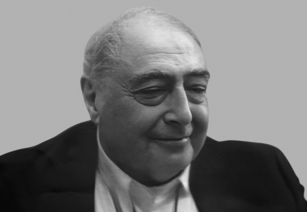 Мелетинский Елеазар Моисеевич (1918-2005) – советский и российский филолог, историк культуры, основатель исследовательской школы теоретической фольклористики. Доктор филологических наук, профессор. Непосредственный участник создания энциклопедических изданий «Мифы народов мира» и «Мифологический словарь».
