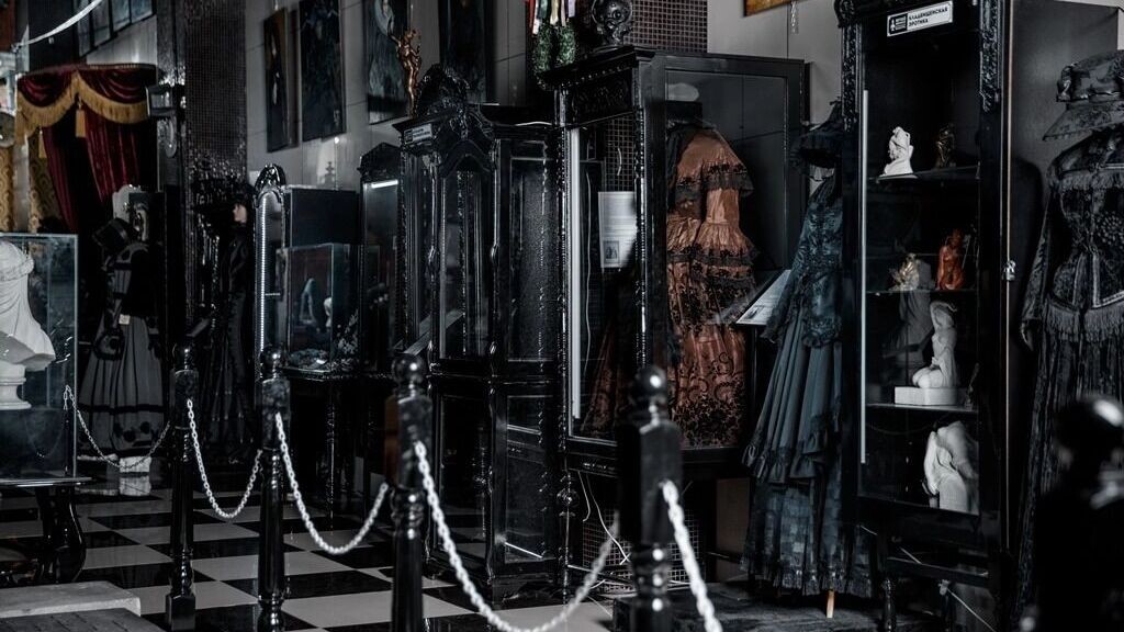     Источник: musei-smerti.ru