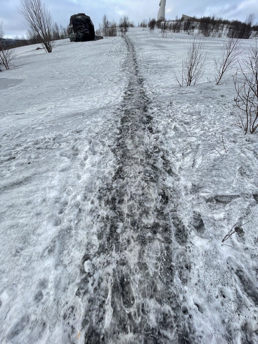 Угольная пыль по пути к Алëше