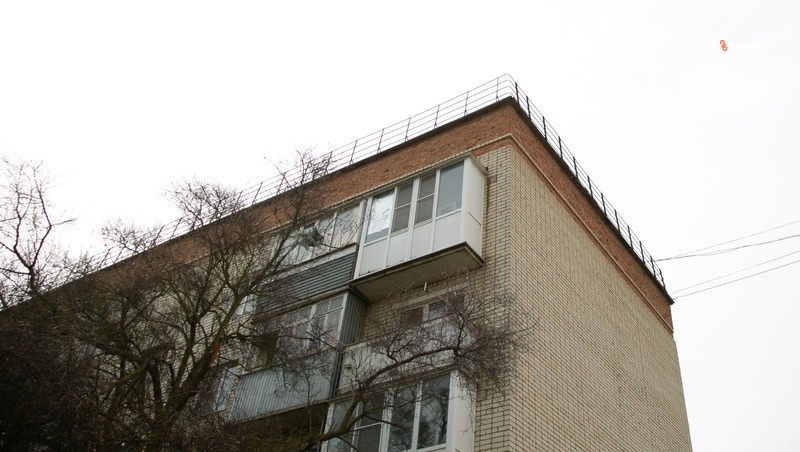    Следить за состоянием крыш обязаны управляющая компания и сами собственники Фото: Валерия Алтухова / / ИА «Победа26»