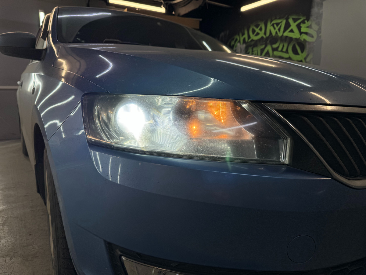 Фары до начала работ с включенным светом