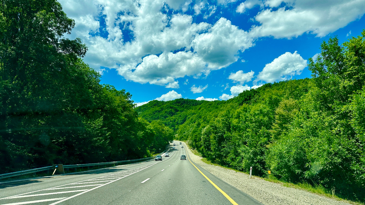 А дорога на Дефанвку выгляди красиво, всегда, даже в пробках) 