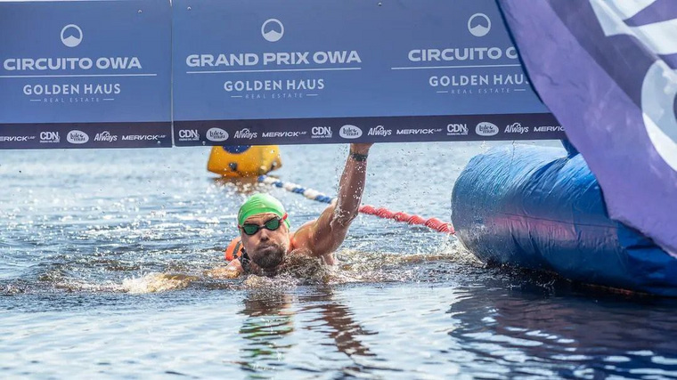 Константин занимается плаванием всего шесть лет. Фото предоставлено Константином Пермикиным